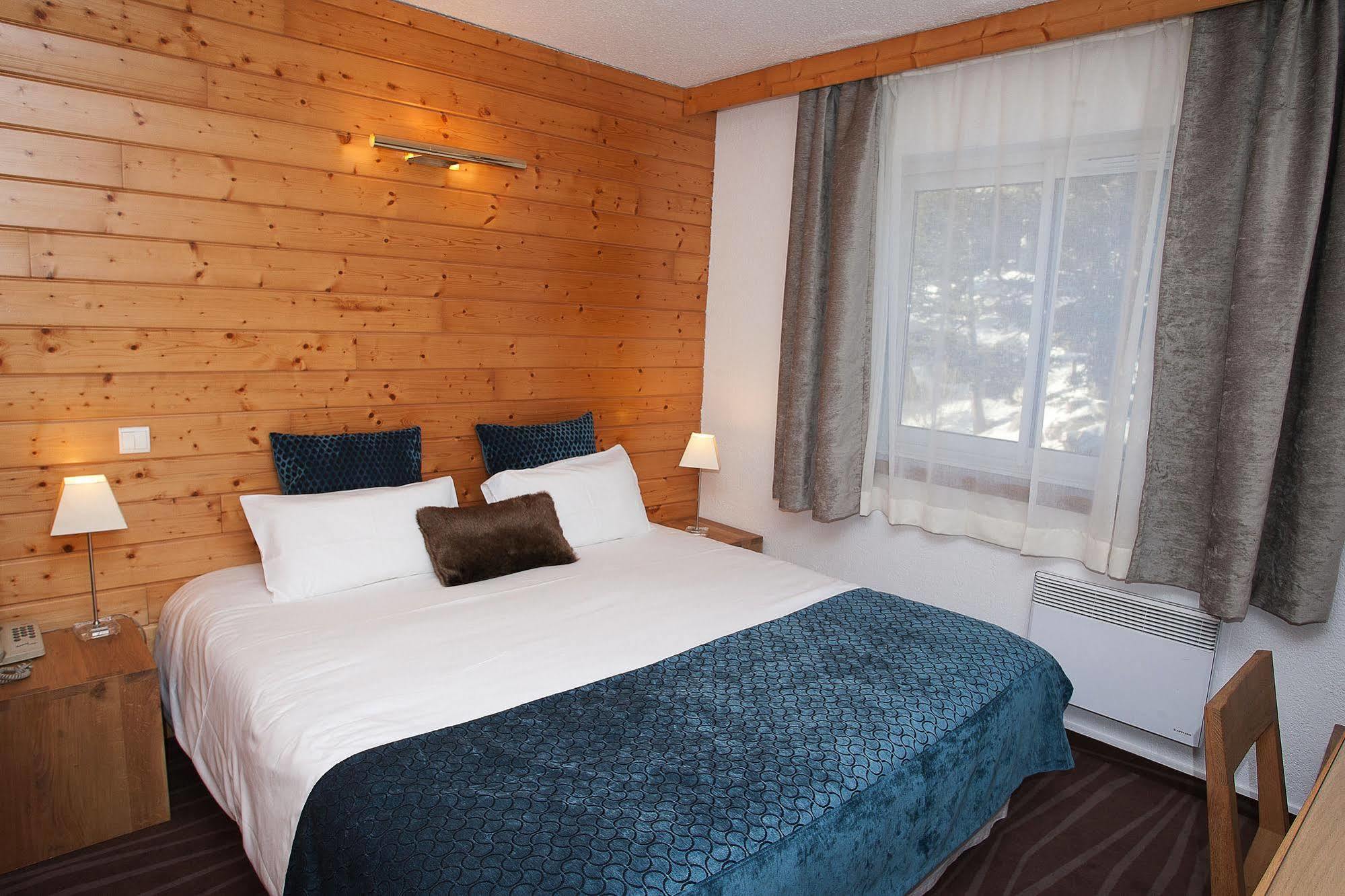 Hotel Le Grand Tetras Font-Romeu-Odeillo-Via Kültér fotó